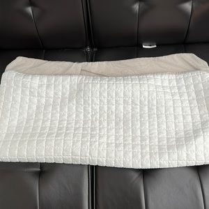 Quilted pillow sham
